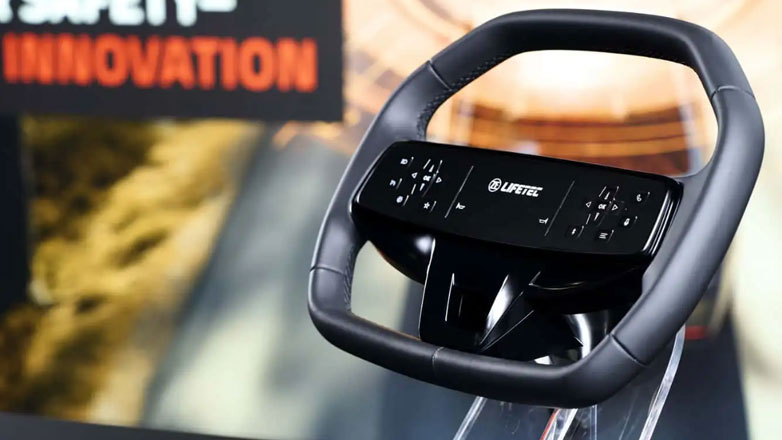 Έρχονται οθόνες και πάνω στο τιμόνι!