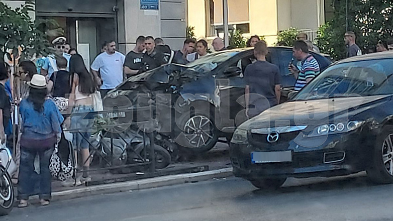 Τροχαίο στην Κηφισίας – Αυτοκίνητο χτύπησε δύο πεζούς