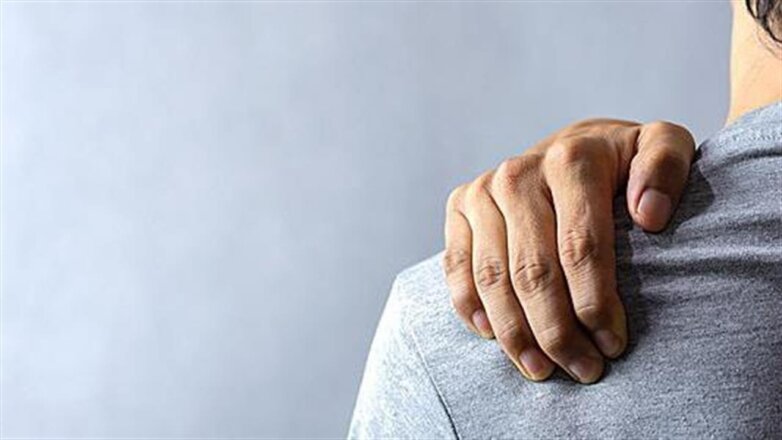 Χρόνιος πόνος στον ώμο: Οριστική λύση με τη βοήθεια της σύγχρονης Ιατρικής