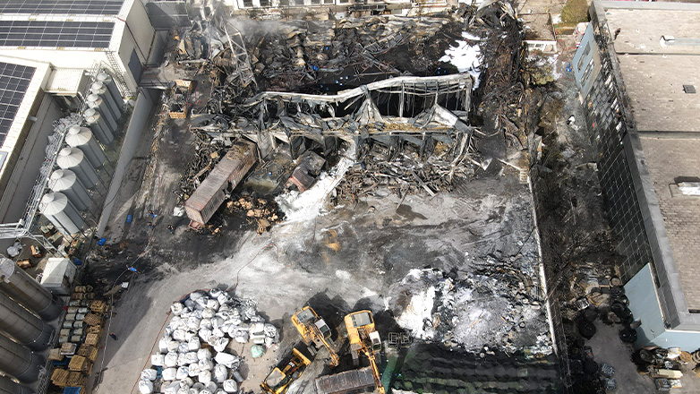 Ολοκληρωτική η καταστροφή στο εργοστάσιο της PAL στην Κάτω Κηφισιά Ολοκληρωτική η καταστροφή στο εργοστάσιο της PAL στην Κάτω Κηφισιά