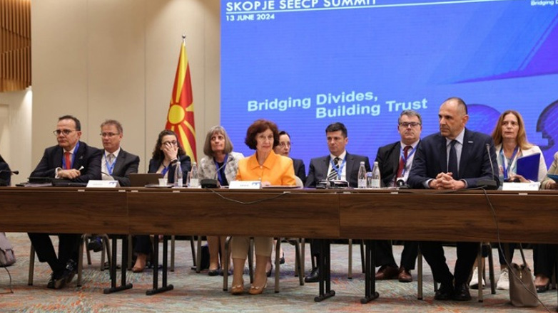 Σιλιάνοφσκα: Η μη χρήση του συνταγματικού ονόματος της χώρας από εμένα «δεν αποτελεί παραβίαση του Συντάγματος