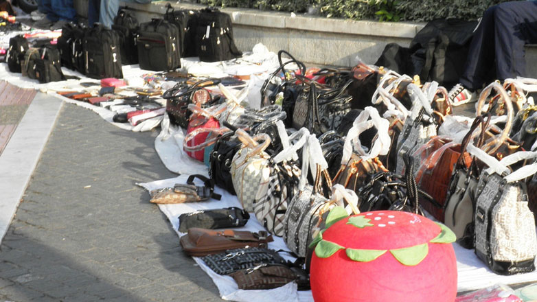 ΥΠΑΝ: Παράταση καταγραφής αδειούχων υπαίθριου εμπορίου