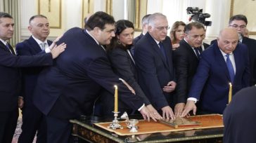 Ορκίστηκε η νέα κυβέρνηση