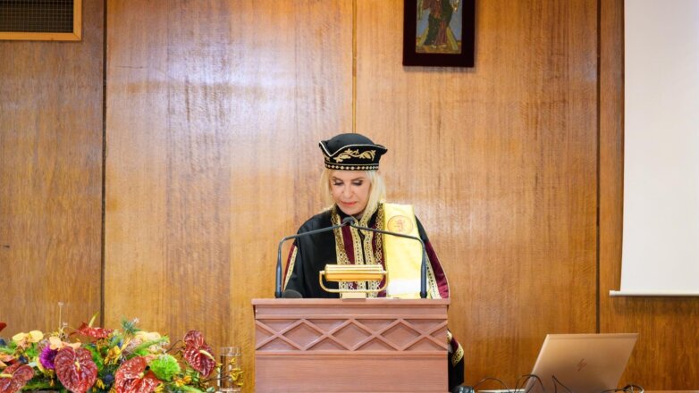 Αναγόρευση της Ιουλίας Τσέτη, Προέδρου & CEO του ΟΦΕΤ, ως Επίτιμης Δρ Φαρμακευτικής από το Πανεπιστήμιο Πατρών