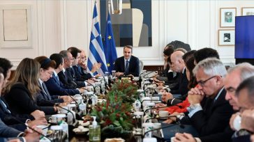 Ανασχηματισμός της… Δεξιάς