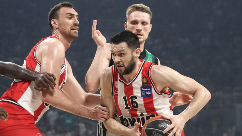 Παπανικολάου: «Θα έπρεπε να πάρουμε το τέταρτο ματς στην έδρα μας»