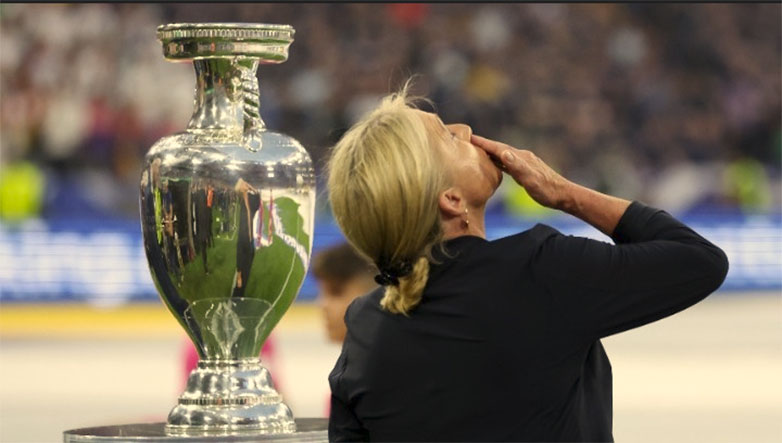 EURO 2024: Φόρος τιμής στον Φραντς Μπεκενμπάουερ στην τελετή έναρξης