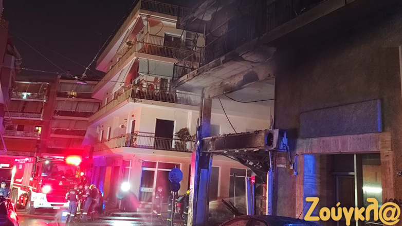 Κάτω Πατήσια: Πυρκαγιά σε κατάστημα επίπλων σε ισόγειο πολυκατοικίας