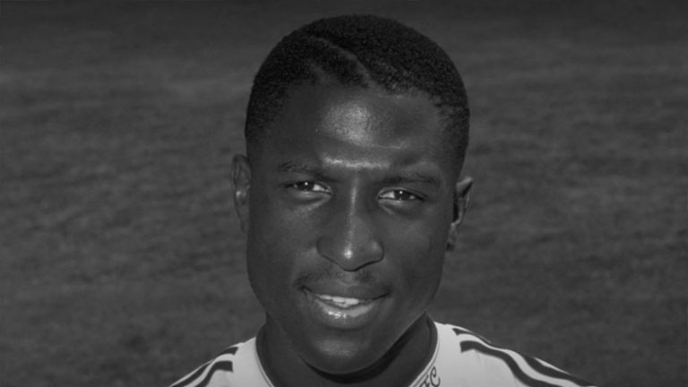 Θλίψη στην Αγγλία: Πέθανε σε ηλικία 54 ετών ο Κέβιν Κάμπελ