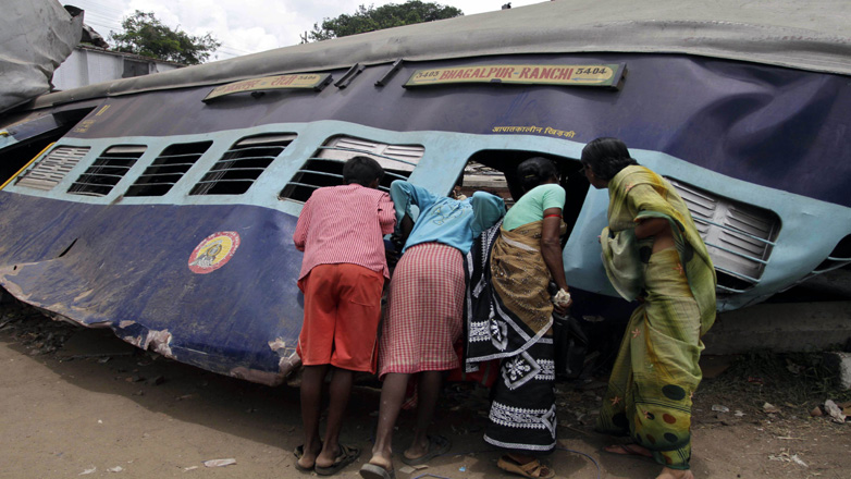 Ινδία: Πέντε νεκροί από σύγκρουση επιβατικού τρένου με εμπορική αμαξοστοιχία