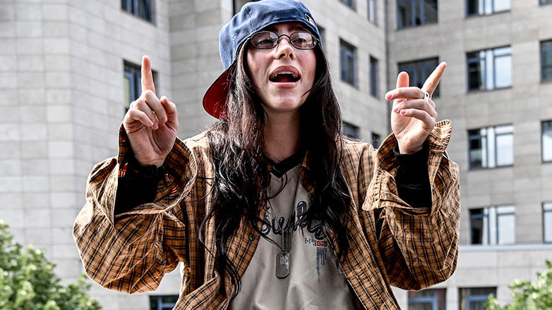 Η Μπίλι Άιλις κατέρριψε ρεκόρ στο Spotify