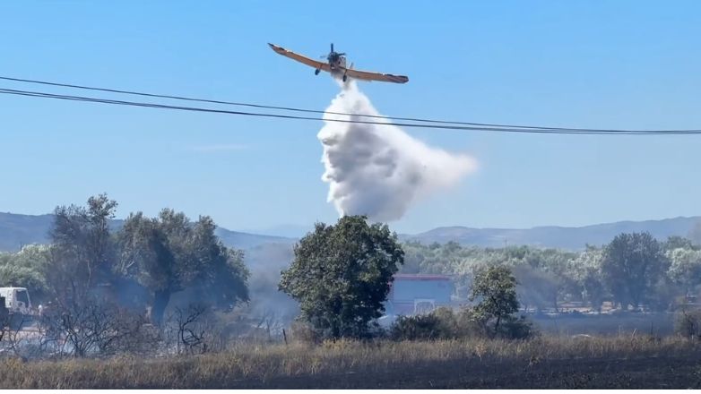 Φωτιά στην Λέσβο – Επιχειρούν επίγεια και εναέρια μέσα