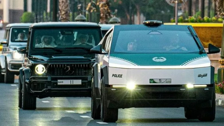 Ένα ηλεκτρικό αυτοκίνητο «φυλάει» τη χώρα του πετρελαίου