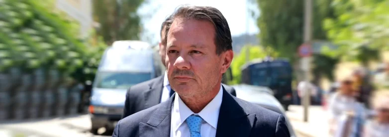 Αναβλήθηκε η δίκη της πρώην συζύγου του Λύτρα Αναβλήθηκε η δίκη της πρώην συζύγου του Λύτρα