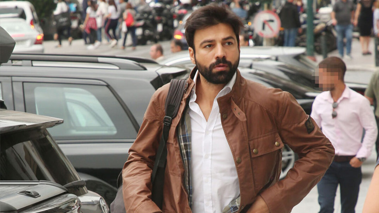 Ο Αντρέας Γεωργίου εξομολογείται: «Η μητέρα μου πέθανε από AIDS 36 ετών»