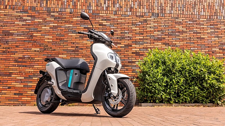 Ανταλλάξιμες μπαταρίες για το Yamaha NEO’s στο Βερολίνο