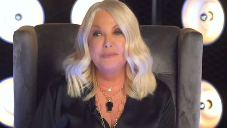 Η Ρούλα Κορομηλά αποκαλύπτει: «Έχω πει με λάθος όνομα σύντροφό μου σε προσωπική μας στιγμή»