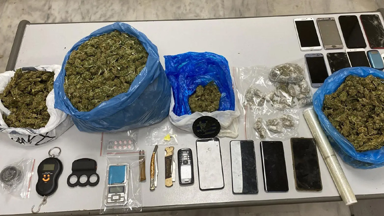Χανιά: Τρεις συλλήψεις για ναρκωτικά και όπλα