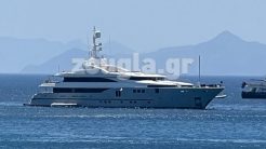 Υπήκοοι Καζακστάν οι ενοικιαστές της θαλαμηγού που έβαλαν φωτιά στο πευκοδάσος της Ύδρας