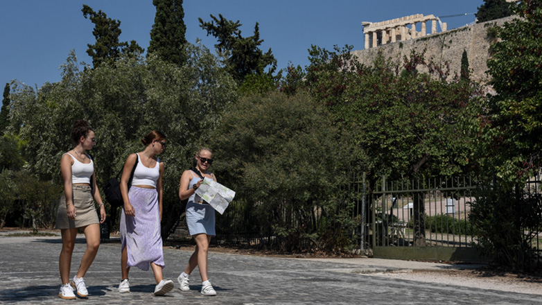Πρωταγωνιστεί η Ελλάδα στις ελεύσεις τουριστών από Αυστραλία, Καναδά και ΗΠΑ και για το 2024