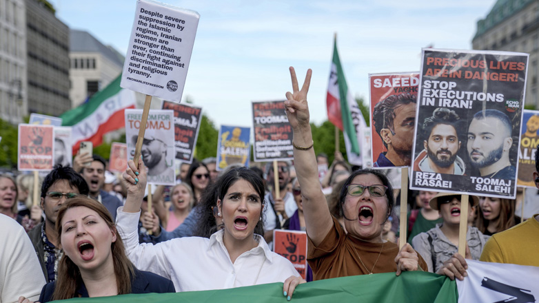 Ιράν: Το Ανώτατο Δικαστήριο ανέτρεψε θανατική ποινή σε ράπερ
