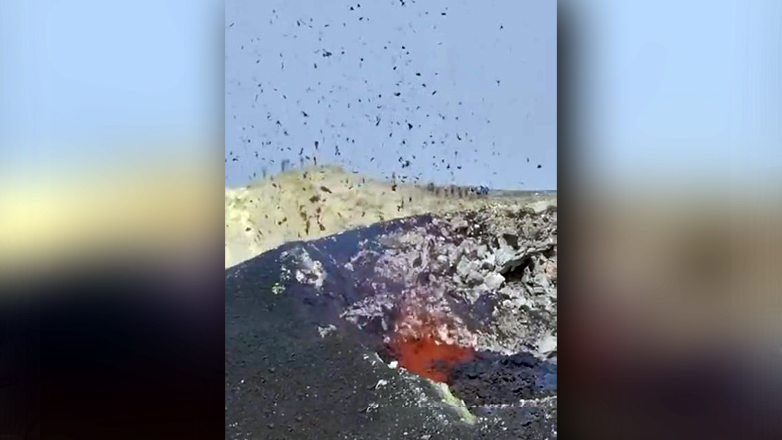 Ιταλία: Κάμερα κατέγραψε την Αίτνα να εκτοξεύει λάβα