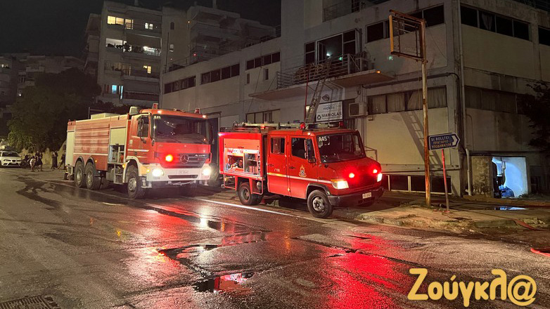 Πυρκαγιά σε βιοτεχνία χαρτιού στη Μεταμόρφωση