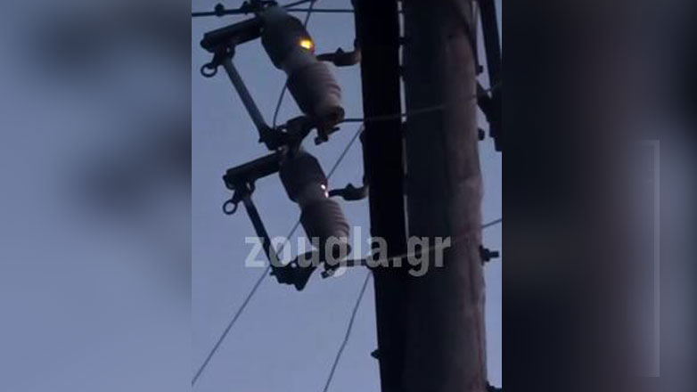 Δείτε πως μπαίνουν οι φωτιές – Βίντεο δείχνει τους σπινθήρες σε ασυντήρητους μονωτήρες από τη ΔΕΔΔΗΕ