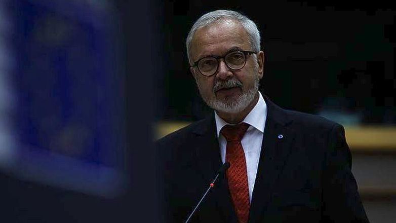 Υπό έρευνα ο πρώην πρόεδρος της Ευρωπαϊκής Τράπεζας Επενδύσεων