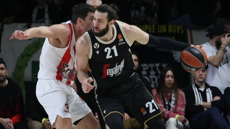 «Ο Παναθηναϊκός θέλει τον Σενγκέλια και έχει προτεραιότητα τον Βεζένκοφ»