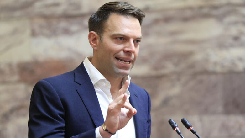 Κασσελάκης για ΝΔ: «Το κόμμα της μαύρης σακούλας μας προκαλεί»