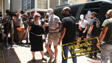 Φωτιά στην Ύδρα: Προφυλακίστηκαν ο πλοίαρχος και ο υποπλοίαρχος της θαλαμηγού