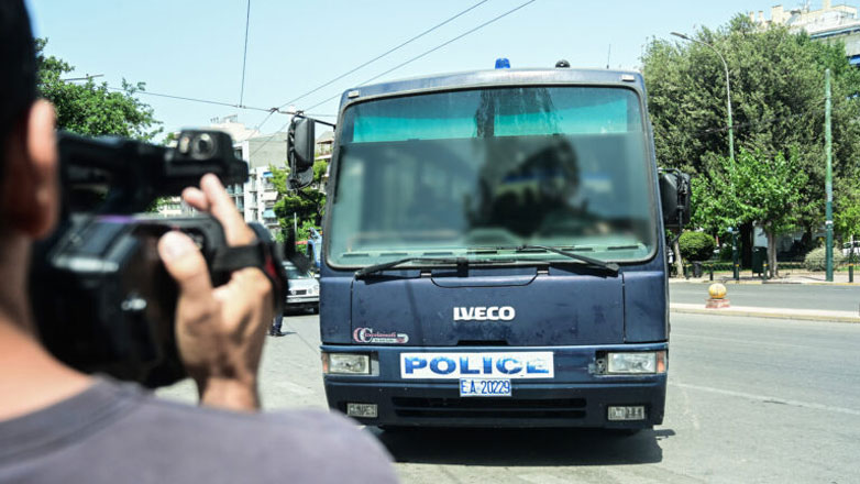 Αναβλήθηκε για τις 28 Ιουνίου η δίκη του δημοσιογράφου της ΕΡΤ – Παραμένει κρατούμενος