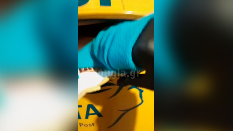 Βίντεο ντοκουμέντο με τον οπλουργό να ταχυδρομεί τη βόμβα στην Πρόεδρο Εφετών Θεσσαλονίκης