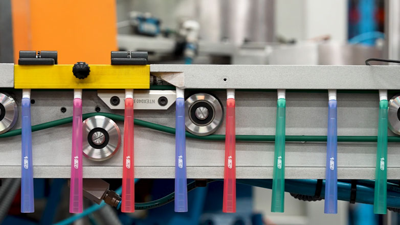 Η BIC «έκλεισε τα πενήντα» και το γιορτάζει