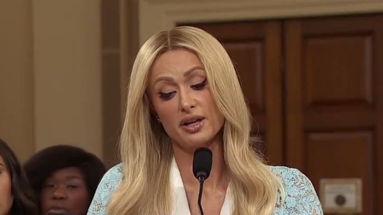 Πάρις Χίλτον: Με κακοποιούσαν και με εξευτέλιζαν για χρόνια στα ιδιωτικά οικοτροφεία για «προβληματικούς εφήβους»