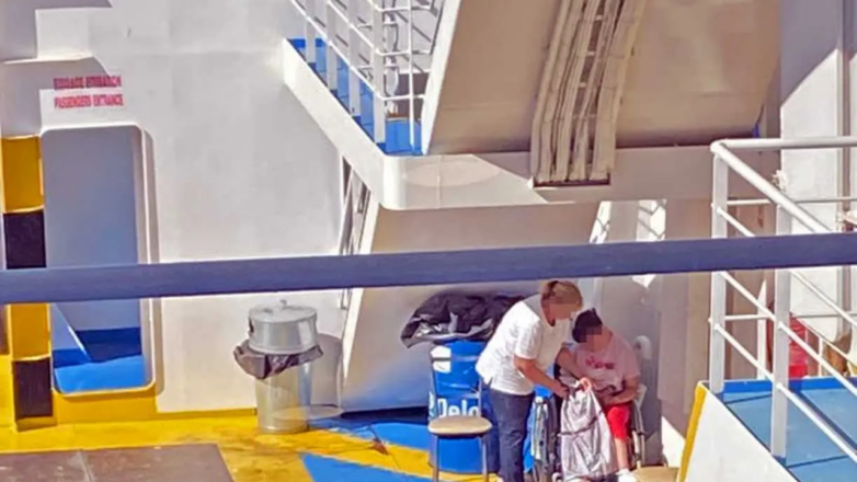 Ε.Σ.Α.μεΑ.: Ταλαιπωρία και κίνδυνοι λόγω μη προσβασιμότητας στα πλοία για τα άτομα με αναπηρία