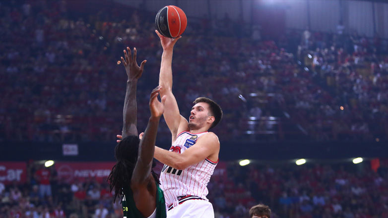 Πετρούσεφ: «Ο Ολυμπιακός με κατάλαβε πραγματικά – Το πιο πιθανό ότι θα μείνω»