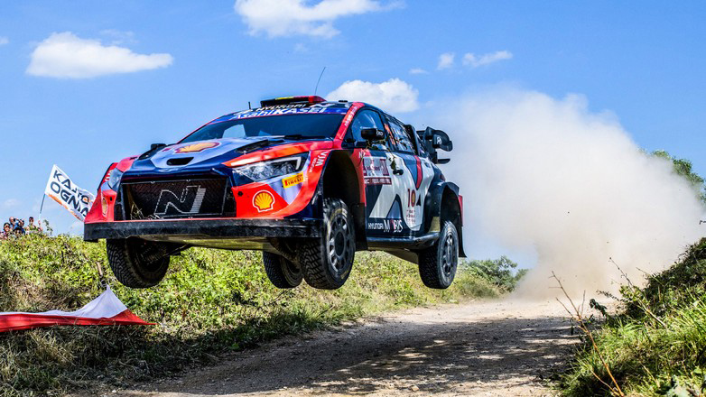 WRC Poland: Προηγούνται οι Νορβηγοί Andreas Mikkelsen– Torstein Eriksen