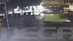 Λεωφόρος Αθηνών: Άφαντος ο οδηγός που παρέσυρε την 17χρονη – Ψάχνουν και την μαύρη Mercedes που την χτύπησε ενώ ήταν στην άσφαλτο