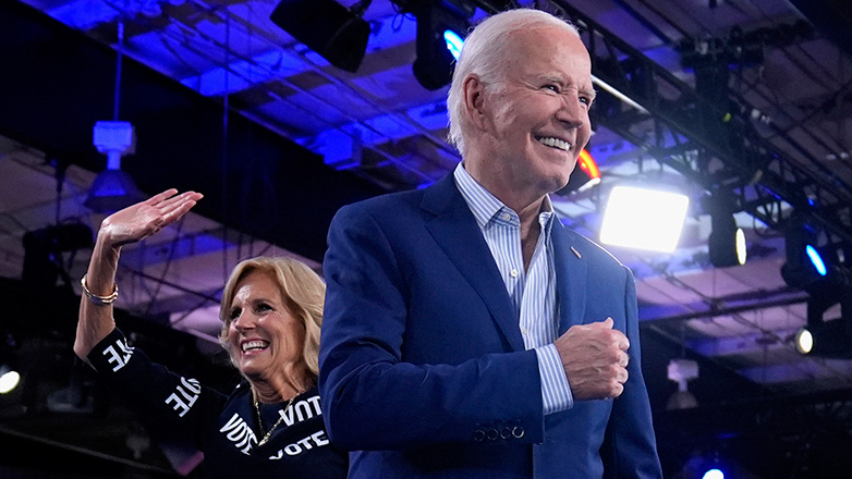 Δεν τίθεται θέμα απόσυρσης της υποψηφιότητας για τον Μπάιντεν