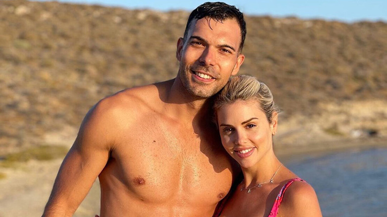 Κώστας Σλούκας: Φωτογραφίζει την κόρη του Βαλέρια στην παραλία