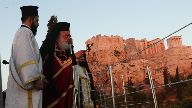 Αρχιεπίσκοπος Ιερώνυμος: «Εύχομαι οι μορφές των αγίων μας να φωτίσουν όλους μας, να μας βγάλουν από τις δυσκολίες»