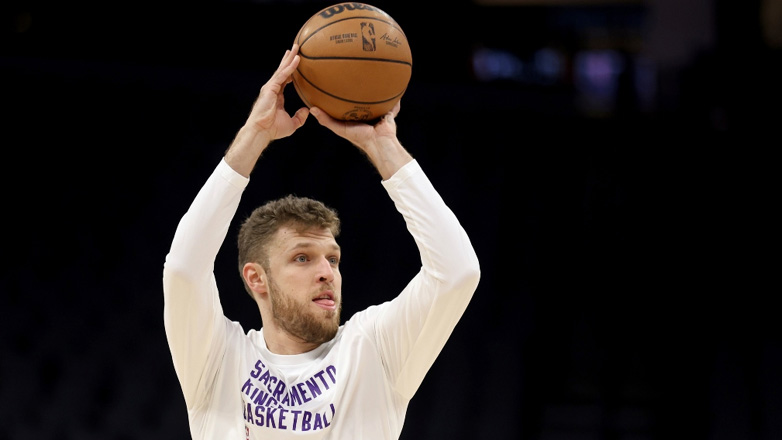 Πόσα χρήματα θα πάρει ο Βεζένκοφ λόγω της υψηλής φορολογίας αν μείνει στο Τορόντο