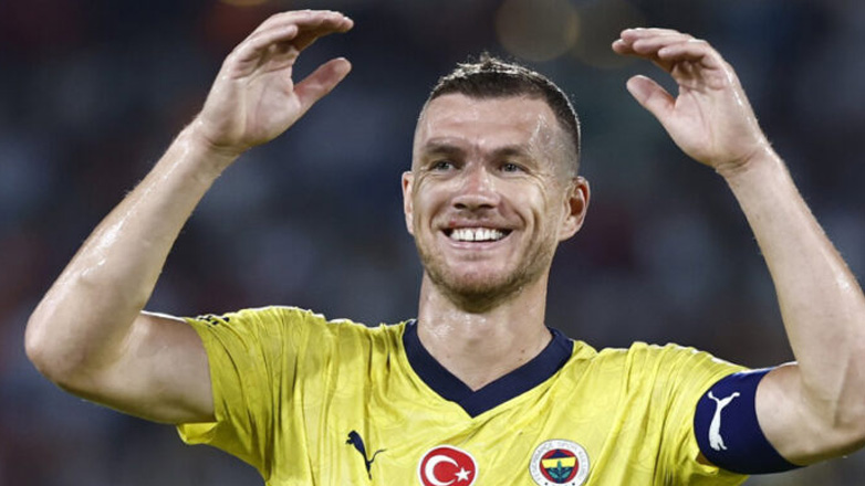 Ο Ντζέκο υπέγραψε για δύο χρόνια στην Χάιντουκ Σπλιτ