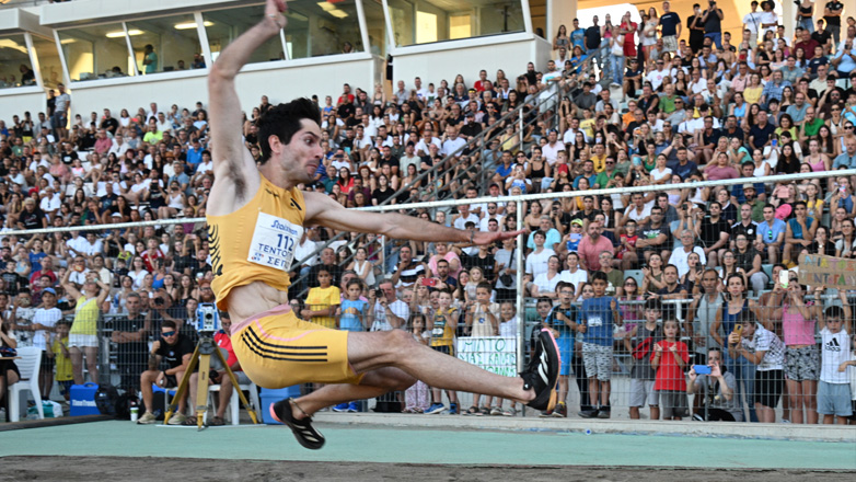 Πανελλήνιο πρωτάθλημα στίβου: Πρωταθλητής στο μήκος ο Τεντόγλου με άλμα στα 8,42μ.