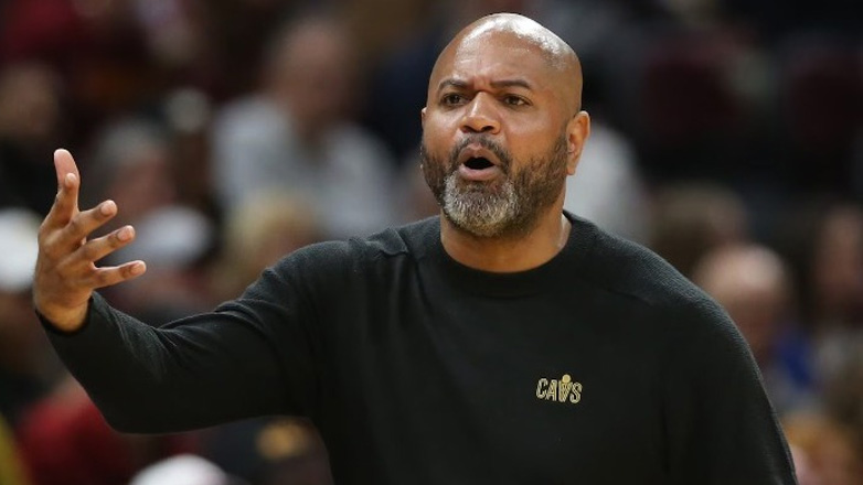 Νέος προπονητής των Πίστονς ο Τζέι Μπι Μπίκερσταφ