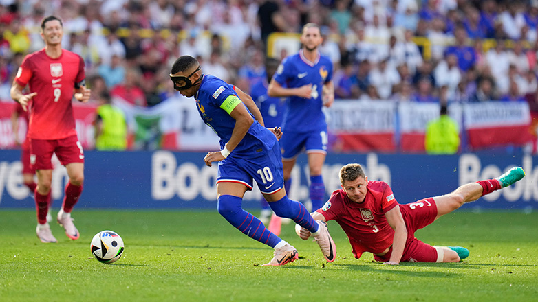 Σούπερ ενισχυμένες αποδόσεις* για τα παιχνίδια των «16» του Ευρωπαϊκού στο Pamestoixima.gr