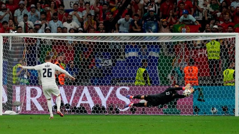 Στα πέναλτι λυτρώθηκε η Πορτογαλία, 3-0 την Σλοβενία