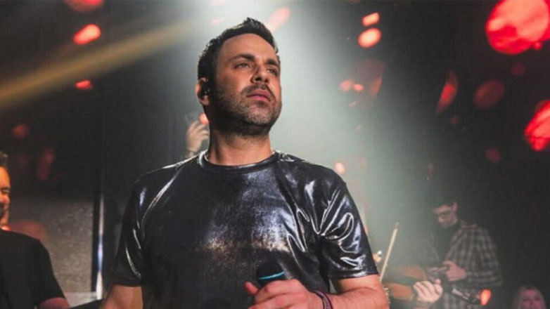 Γιώργος Γιαννιάς για τις συνθήκες θανάτου της μητέρας του: «Έκανε επέμβαση στη μέση, κόλλησε μικρόβιο και πήγαν όλα στραβά»